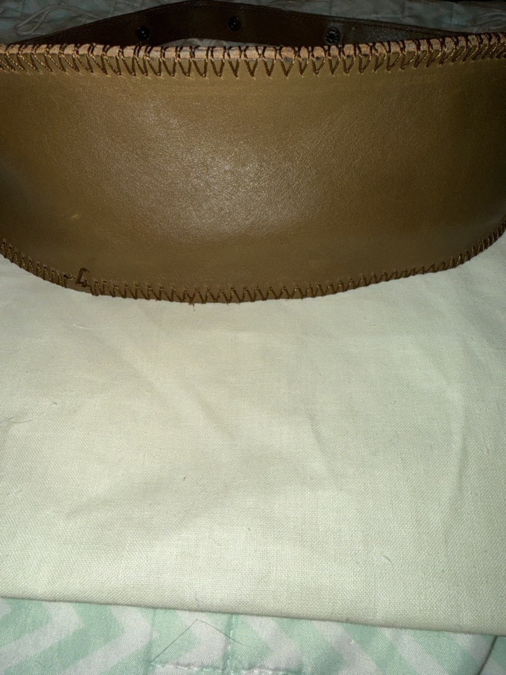 Lyon’s Leather Sage Biggie Bee Convertible Pouch-please read - Picture 7 of 13